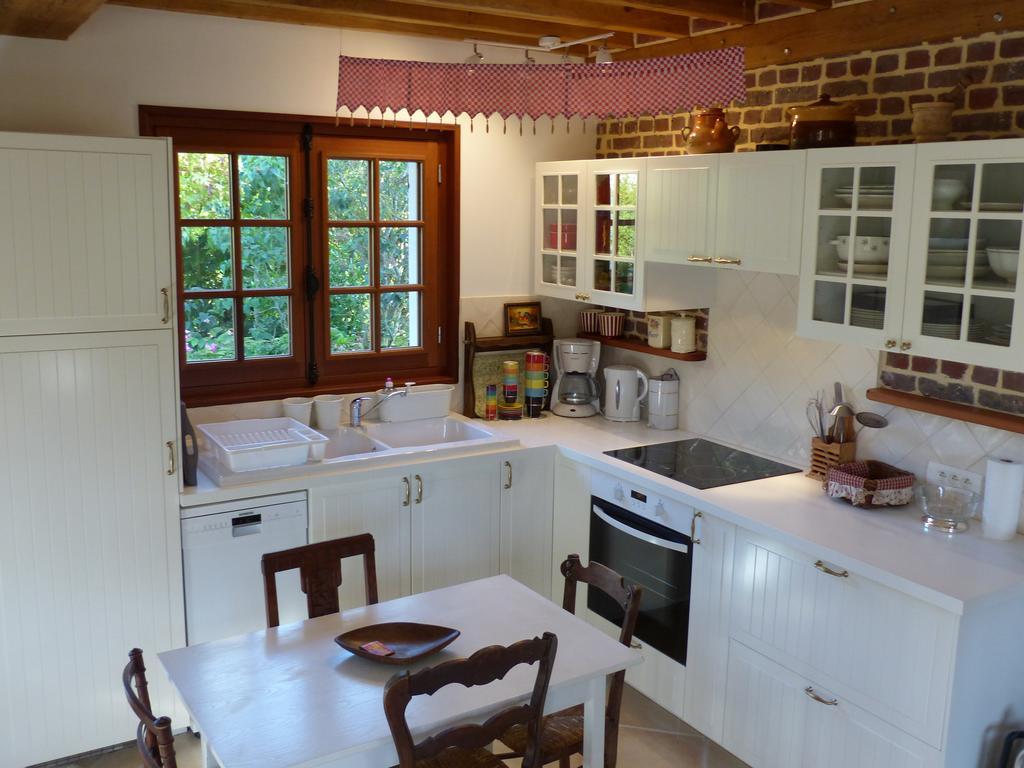 La Flore De Lys Saint-Jouin-Bruneval Habitación foto